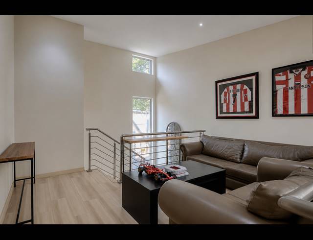 2 BEDROOM TOWNHOUSE FOR SALE IN BRYANSTON